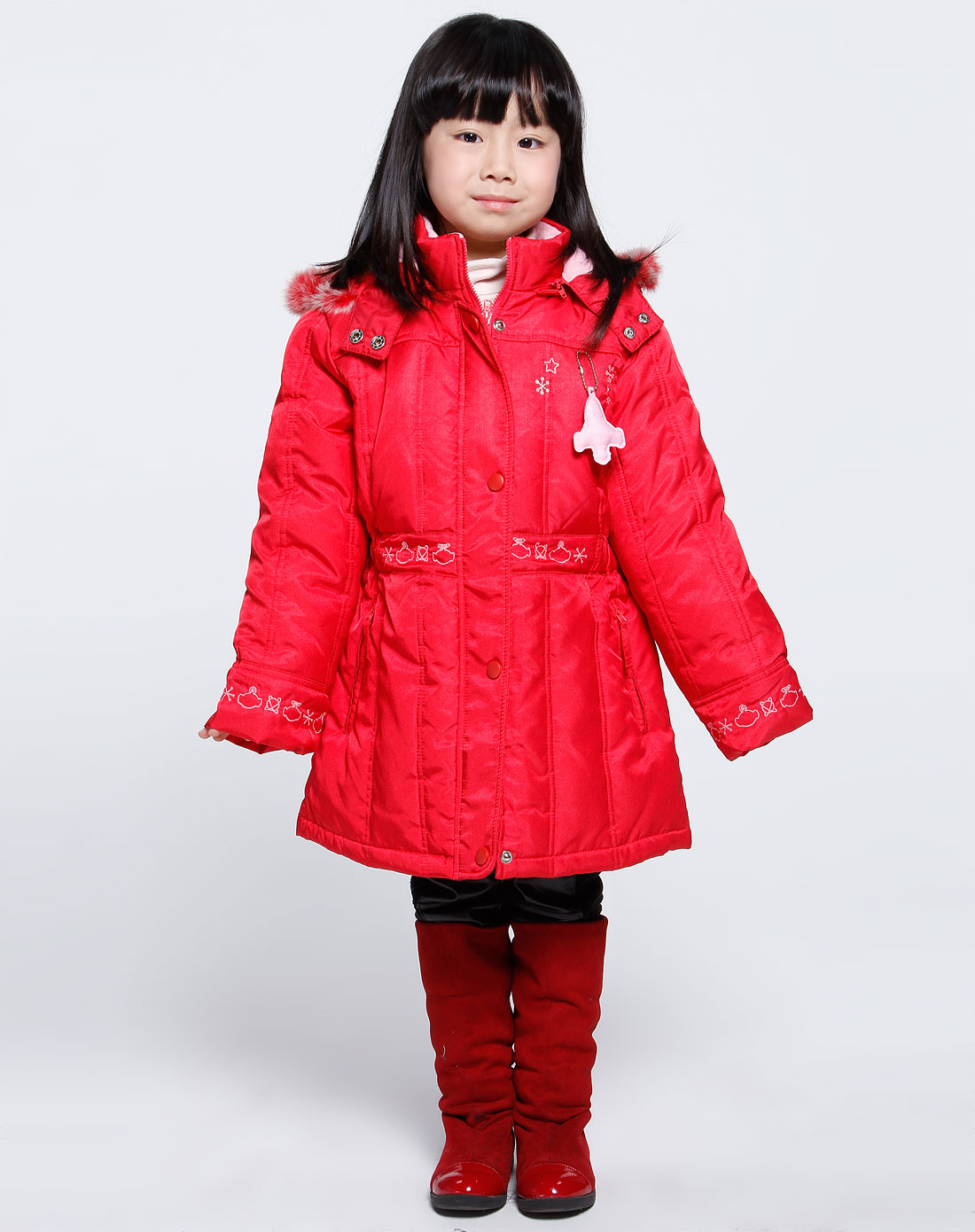 女童红色时尚连帽长袖羽绒服