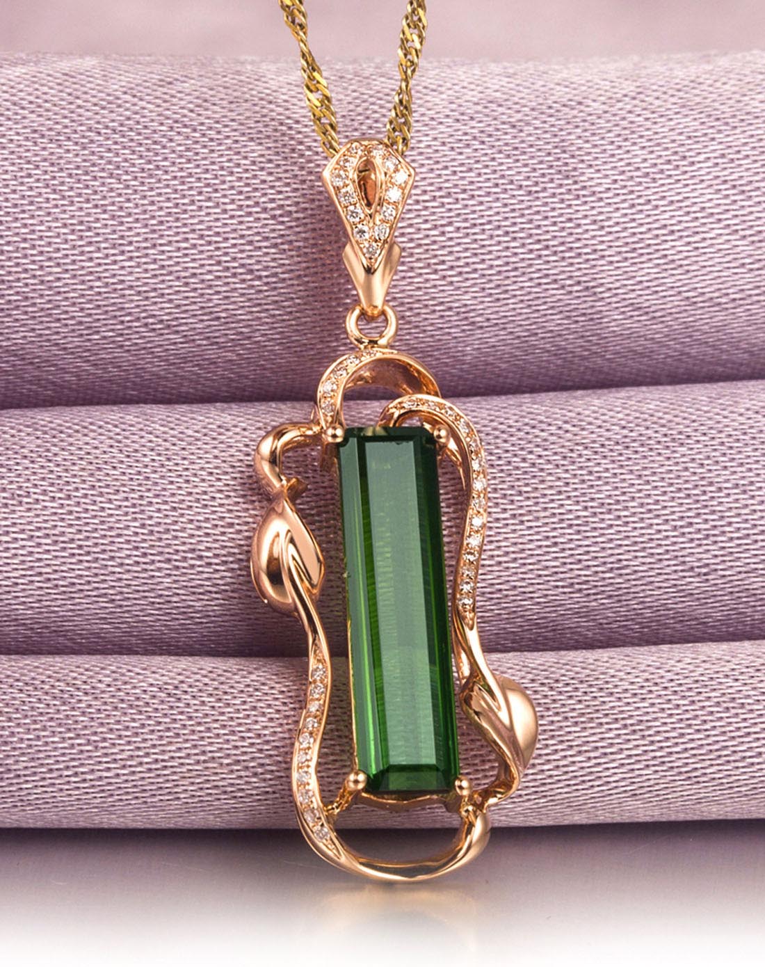 18k玫瑰金绿碧玺吊坠