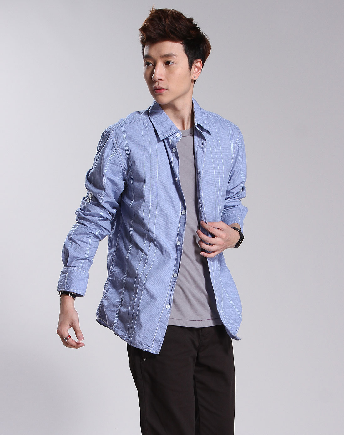 蓝黑色反领细格时尚长袖衬衫