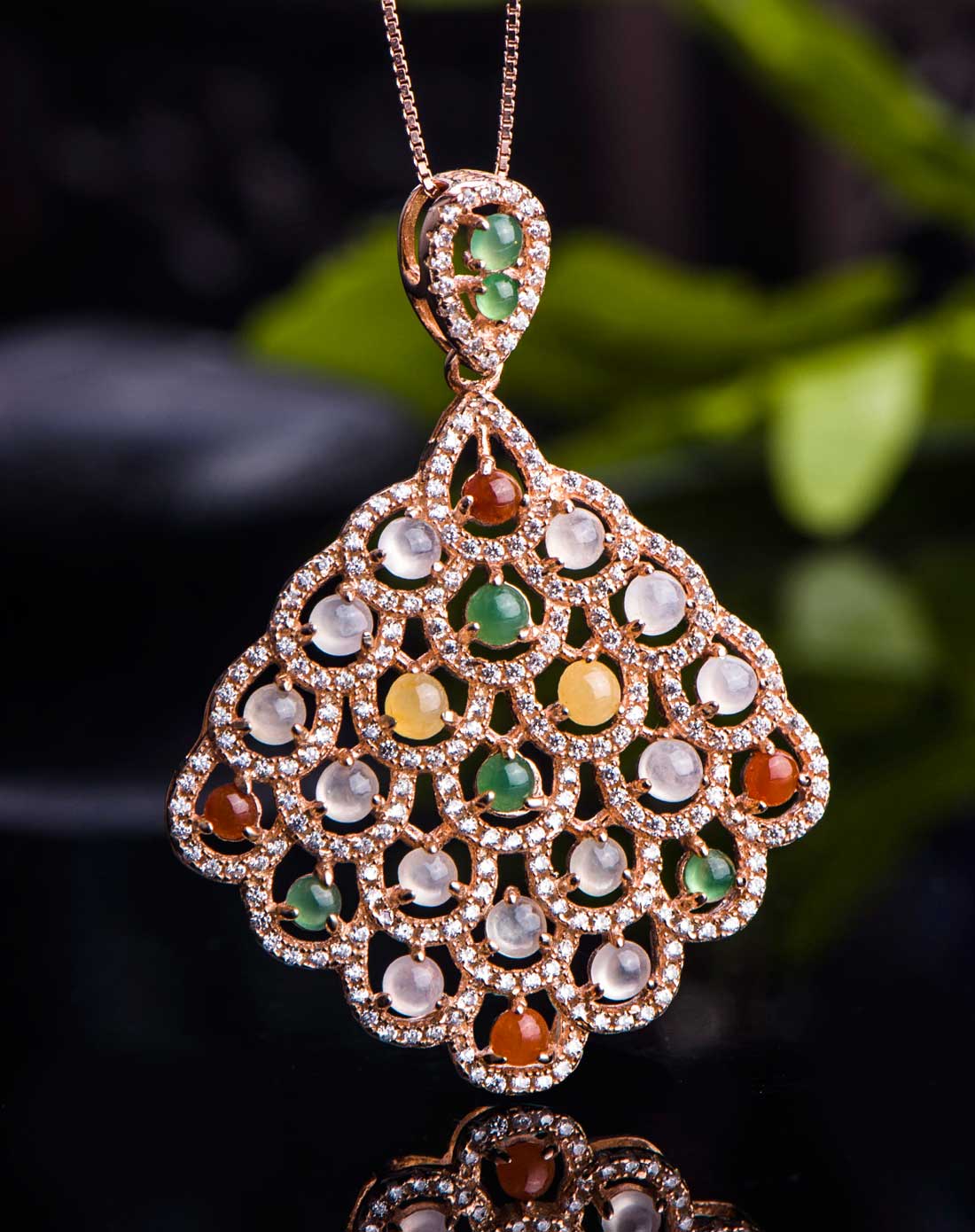 天然冰种四彩翡翠银镀玫瑰金孔雀开屏翡翠吊坠附国检证书