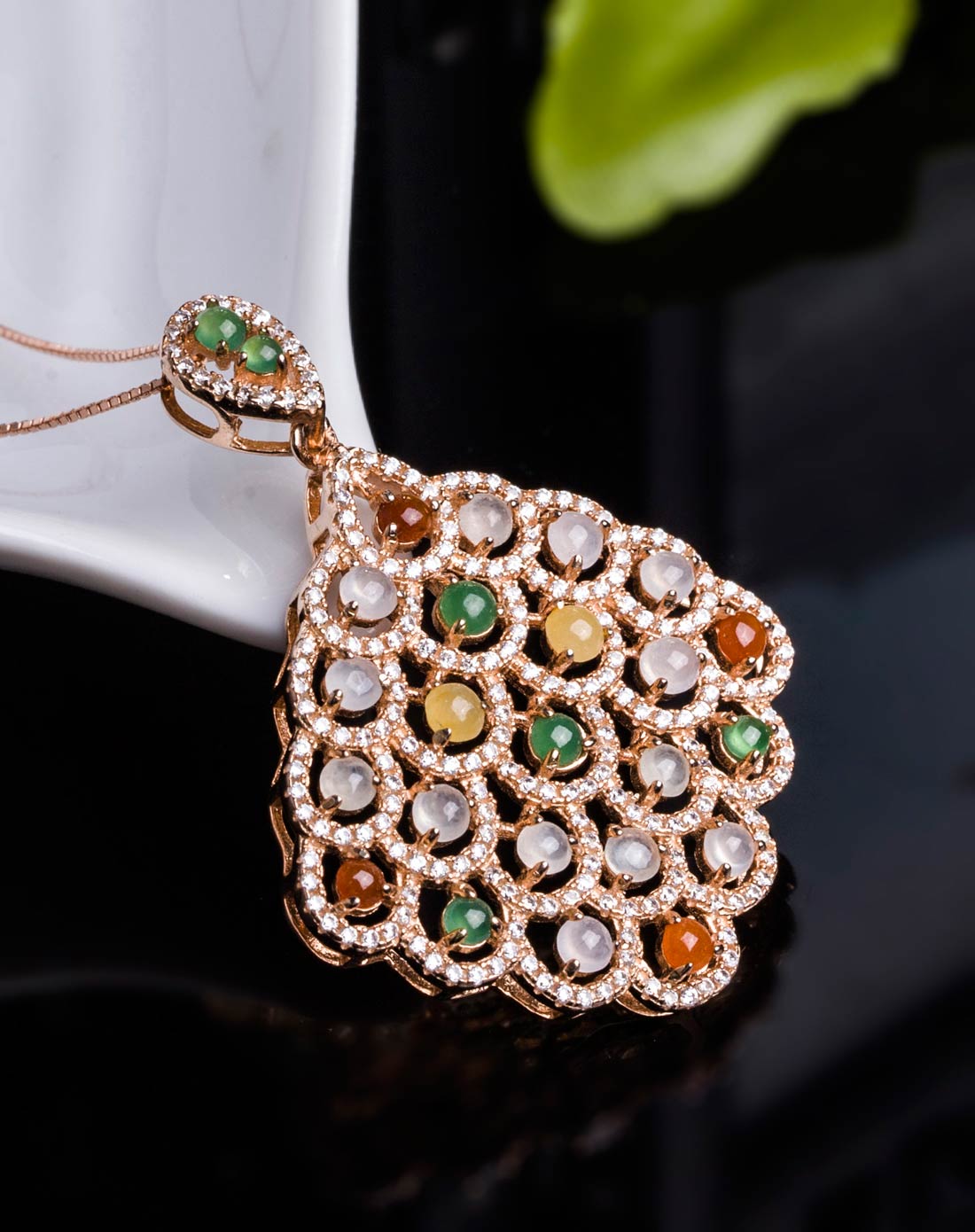 天然冰种四彩翡翠银镀玫瑰金孔雀开屏翡翠吊坠附国检证书