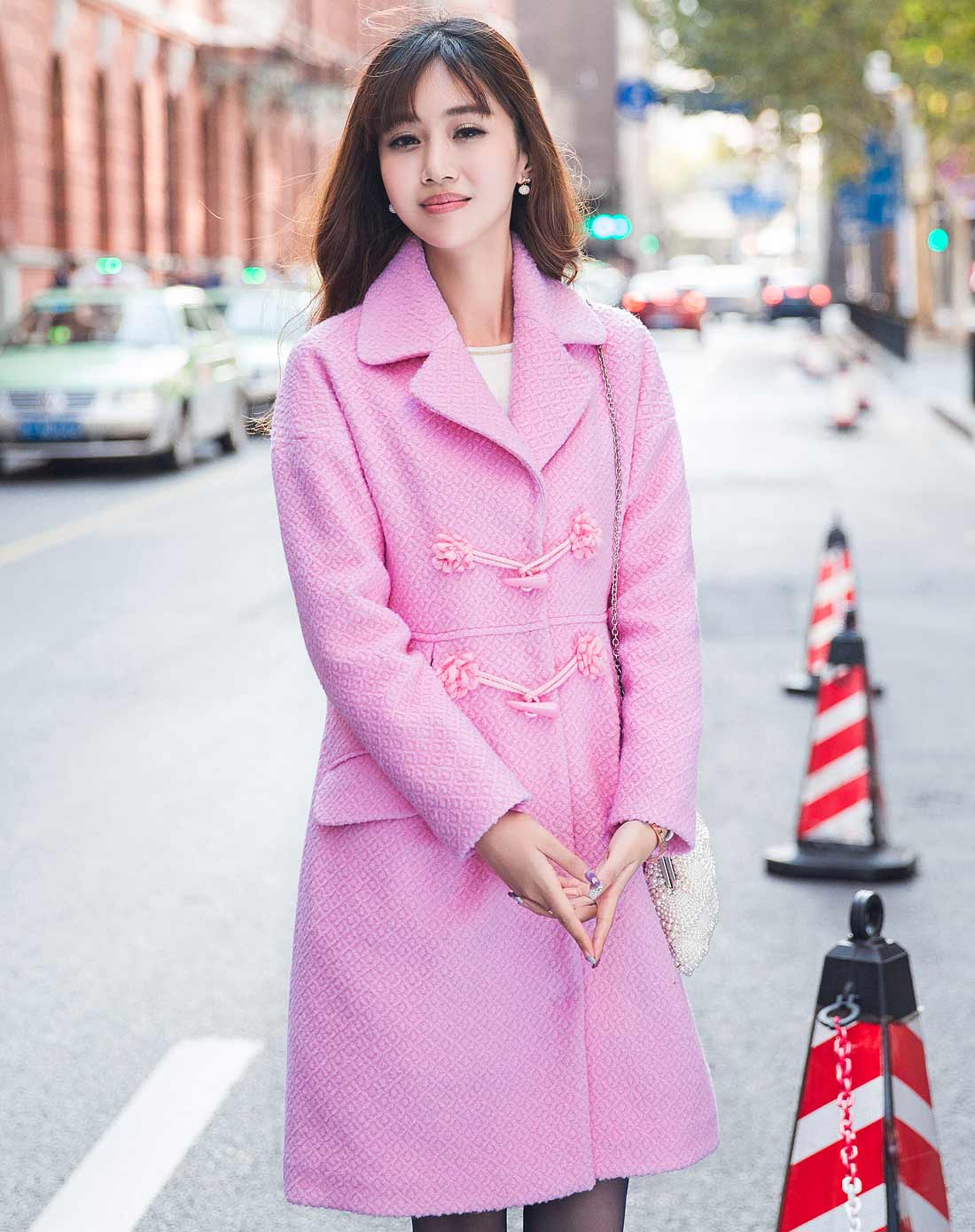 桃红甜美牛角扣毛呢大衣