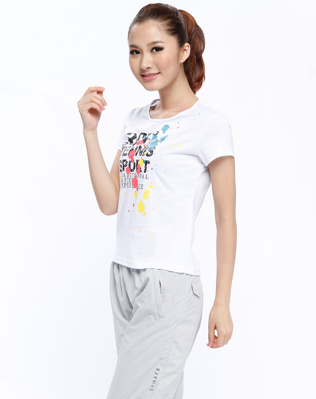 女款白色印花圆领短袖t恤1
