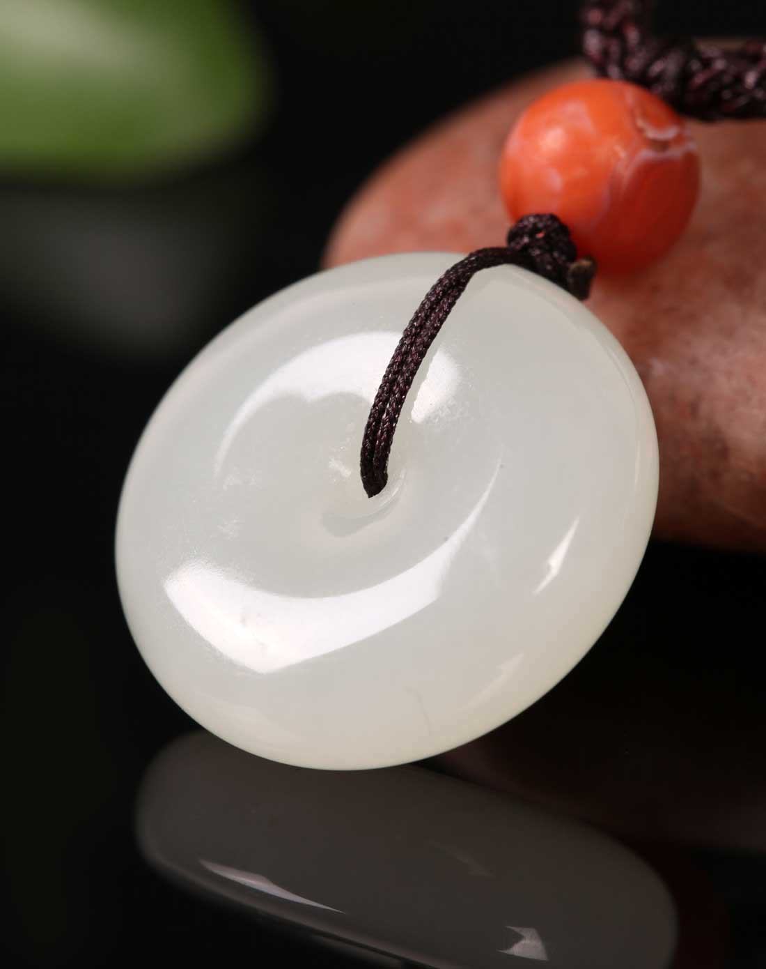 和田玉纳福平安扣