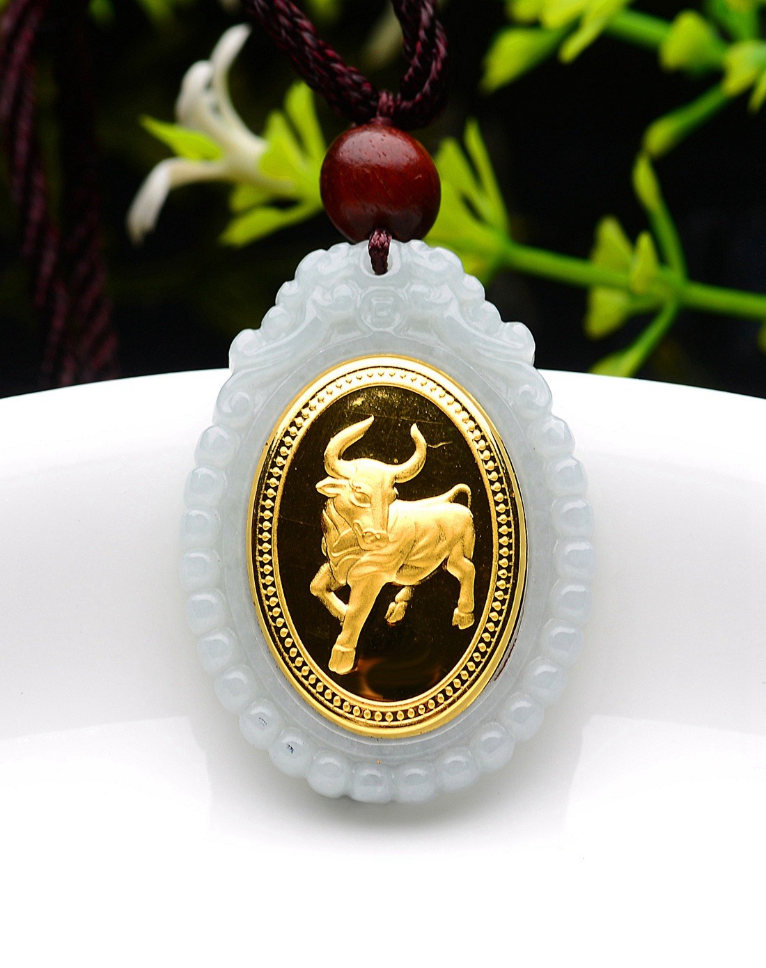 a货翡翠镶千足金十二生肖——牛吊坠