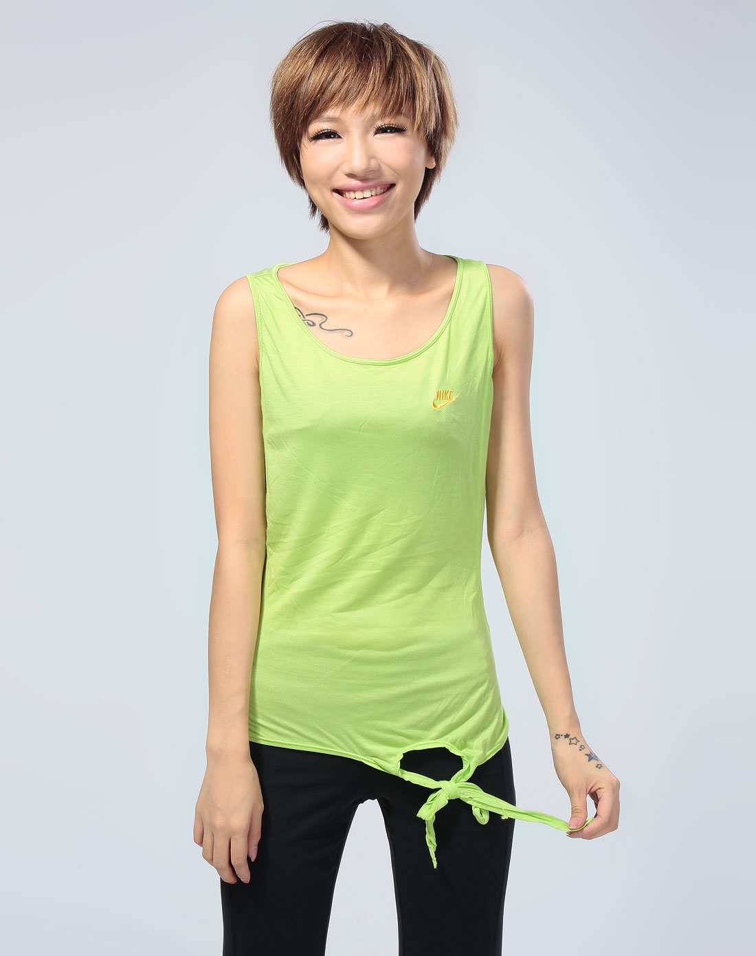 青绿色休闲背心