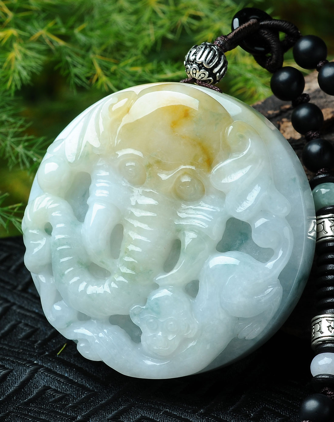 天然黄翡翡翠大象头挂件(附国检证书)