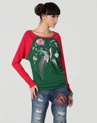 红绿色圆领插肩蝙蝠袖t恤