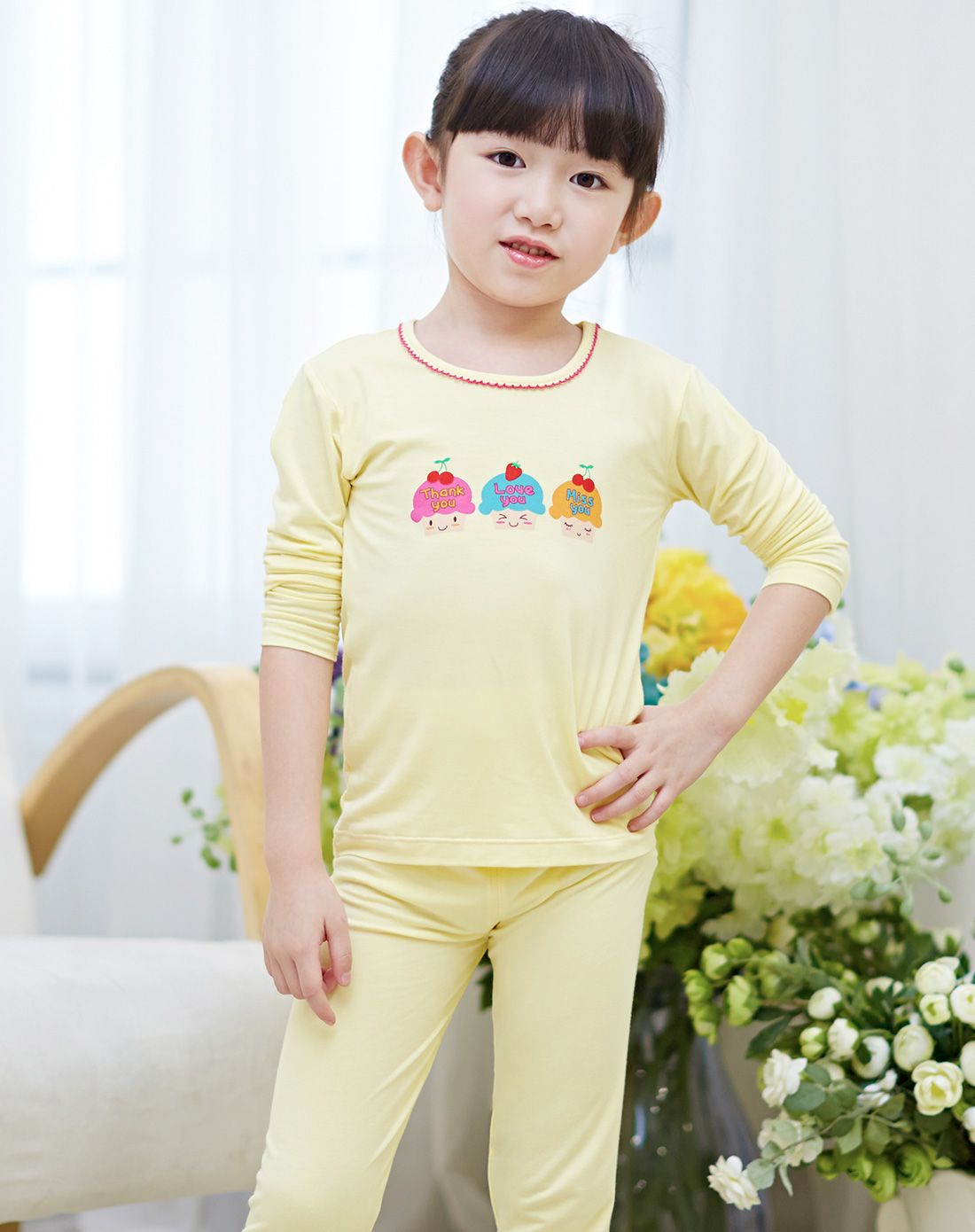 女童浅黄色可爱女孩莫代尔内衣套装