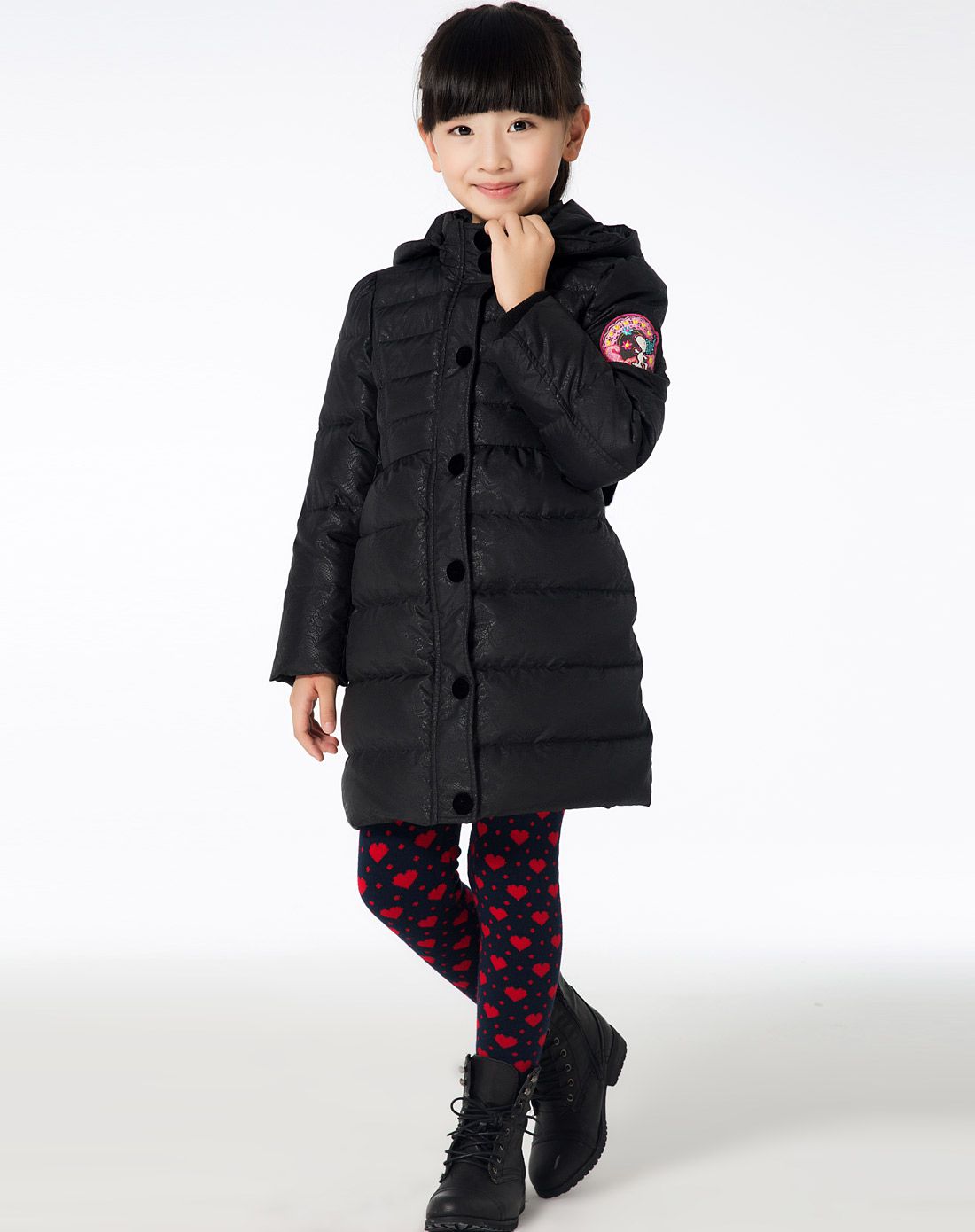 女童中长款黑色羽绒服