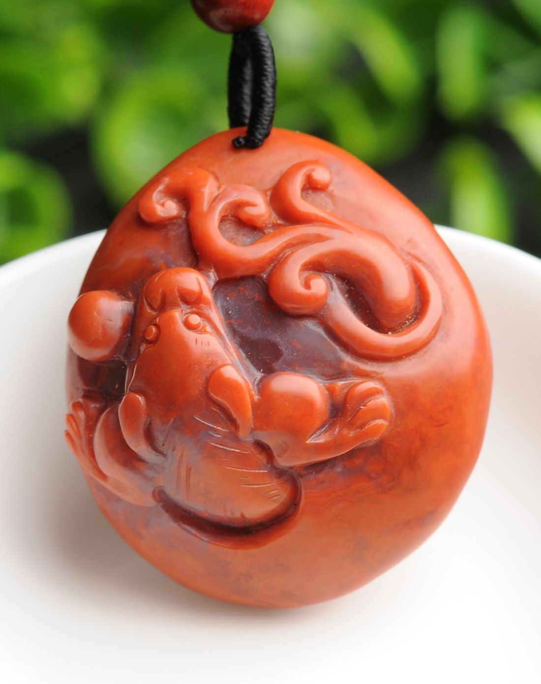 南红玛瑙仿古雕貔貅挂件(附证书)