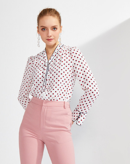 衣恋旗下通勤风v领长袖衬衫纯色斑点衫上衣