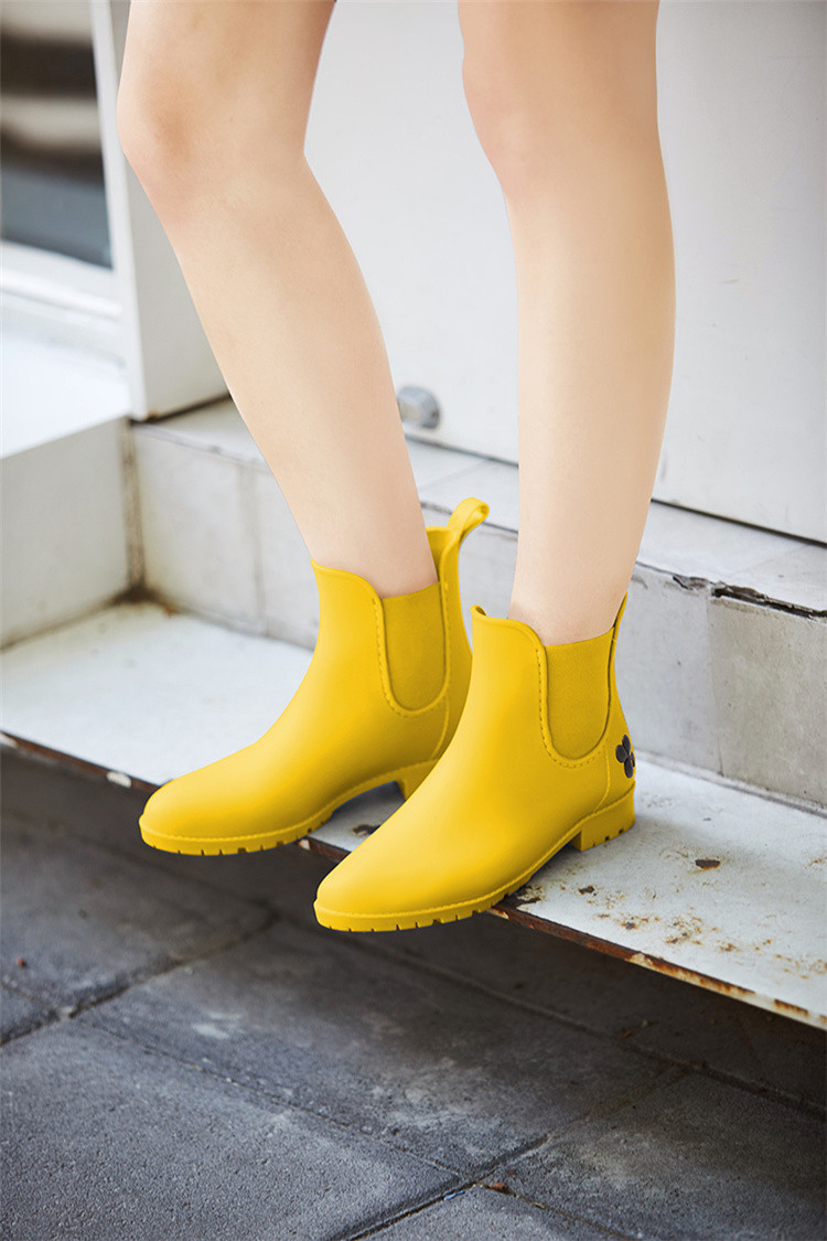 水鞋女防水时尚款外穿防滑套鞋成人胶鞋水靴黄色雨靴短筒女士雨鞋