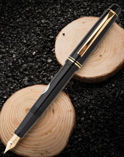 【年终大促】pilot百乐 22k包金78g钢笔m咀黑色