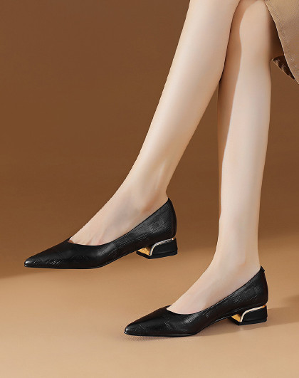 羊皮浅口单鞋2024春季皮鞋尖头时尚压花粗跟简约时装鞋女鞋