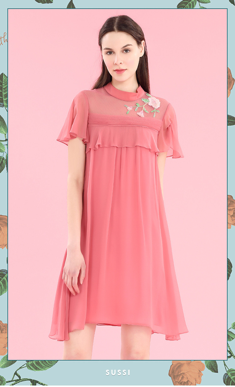 虾粉色拼网料圆领贴花荷叶袖连衣裙