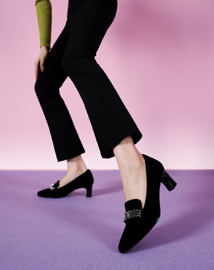 玖熙简约方扣单鞋女2024春季款羊皮中跟女鞋职业通勤皮鞋女