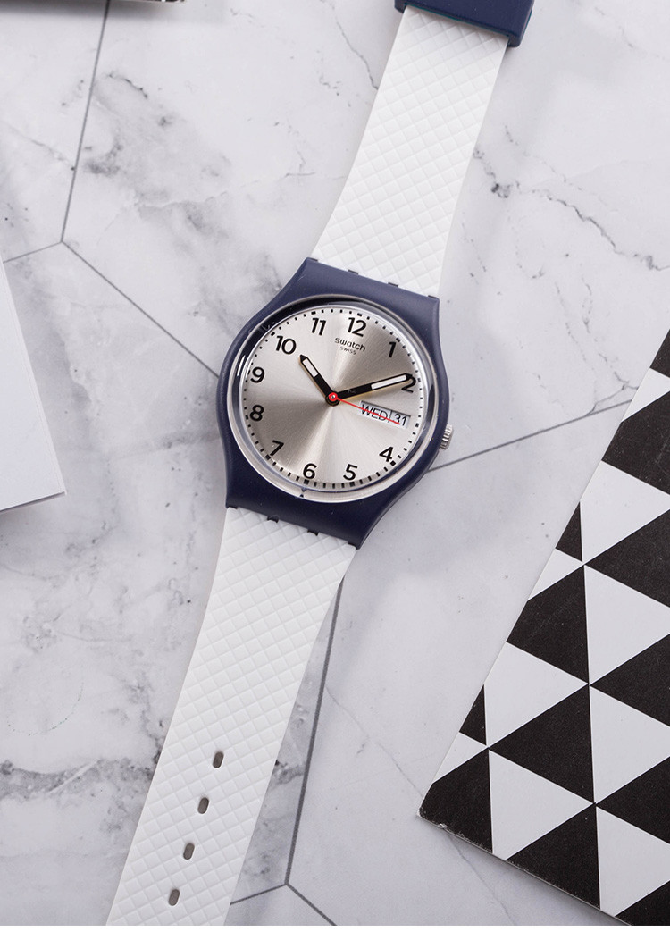 手表壳后盖凡原装swatch手表,印许多英文字母,生产国别(swissmade )