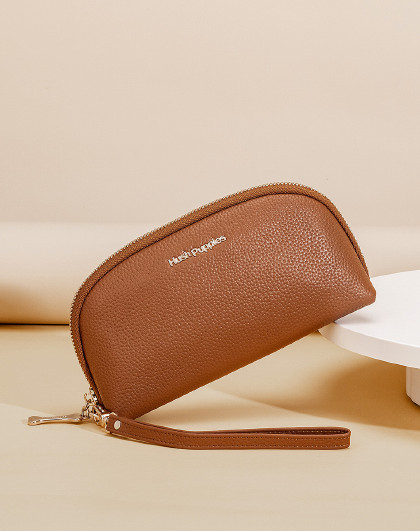 新款包包女士手拿包气质简约手机包真皮纯色百搭手腕包休闲