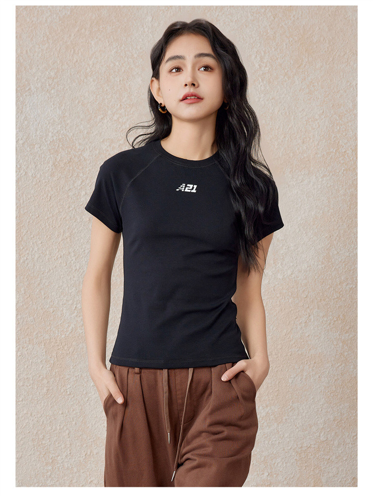 以纯集团旗下品牌女装针织修身短袖t恤女潮流休闲小logo设计