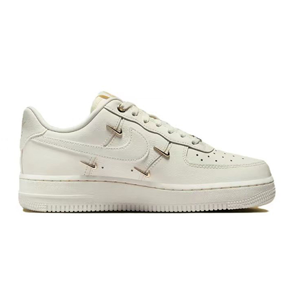JORDAN کفش ورزشی و کژوال زنانه نایک Nike مدل کم‌ارتفاع بندی — تصویر 3