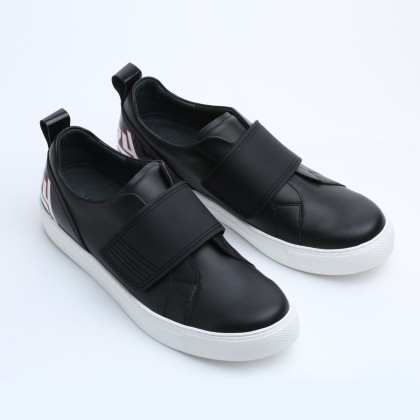 欧时力集团夏装潮流板鞋男魔术贴字母低帮休闲鞋子